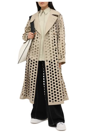 Женский хлопковый тренч MAISON MARGIELA бежевого цвета по цене 199500 руб., арт. S51AH0153/S52585 | Фото 2 Женский хлопковый тренч MAISON MARGIELA бежевого цвета, арт. S51AH0153/S52585 | Фото 2