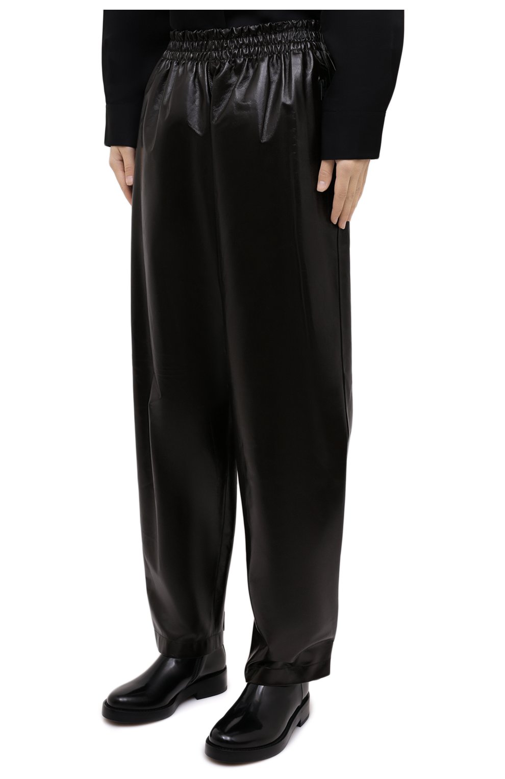 Женские кожаные брюки BOTTEGA VENETA темно-коричневого цвета, арт. 633867/VKLC0 | Фото 3 (Силуэт Ж (брюки и джинсы): Широкие; Длина (брюки, джинсы): Стандартные; Женское Кросс-КТ: Брюки-одежда, Кожаные брюки; Региональные ограничения белый список (Axapta Mercury): RU; Материал внешний: Натуральная кожа)
