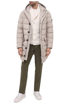 Мужская пуховик dartmoor MONCLER светло-серого цвета по цене 138300 руб., арт. F2-091-1C301-00-C0144 | Фото 2 Мужская пуховик dartmoor MONCLER светло-серого цвета, арт. F2-091-1C301-00-C0144 | Фото 2