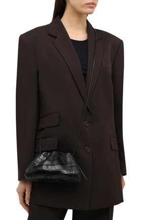 Женский клатч pouch 20 из кожи аллигатора BOTTEGA VENETA черного цвета по цене 1190000 руб., арт. 585852/VCPX1/AMIS | Фото 2 Женский клатч pouch 20 из кожи аллигатора BOTTEGA VENETA черного цвета, арт. 585852/VCPX1/AMIS | Фото 2
