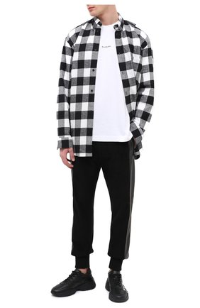 Мужские кожаные кроссовки DSQUARED2 черно-белого цвета по цене 55200 руб., арт. SNM0133 01503204 | Фото 2 Мужские кожаные кроссовки DSQUARED2 черно-белого цвета, арт. SNM0133 01503204 | Фото 2