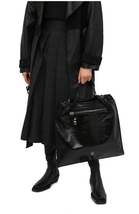 Женский сумка-шопер TOM FORD черно-белого цвета по цене 225500 руб., арт. L1325P-LCL091 | Фото 2 Женский сумка-шопер TOM FORD черно-белого цвета, арт. L1325P-LCL091 | Фото 2