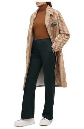 Женские брюки LACOSTE темно-зеленого цвета по цене 50490 руб., арт. HF3072 | Фото 2 Женские брюки LACOSTE темно-зеленого цвета, арт. HF3072 | Фото 2