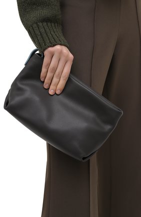 Женский клатч inside out small LORO PIANA серого цвета по цене 79950 руб., арт. FAI6418 | Фото 2 Женский клатч inside out small LORO PIANA серого цвета, арт. FAI6418 | Фото 2 (Материал: Натуральная кожа; Размер: small; Женское Кросс-КТ: Клатч-клатчи)