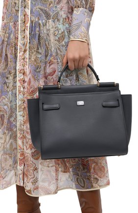 Женская сумка sicily 62 medium DOLCE & GABBANA серого цвета по цене 229500 руб., арт. BB6891/A0041 | Фото 2 Женская сумка sicily 62 medium DOLCE & GABBANA серого цвета, арт. BB6891/A0041 | Фото 2
