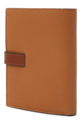 Женские кожаный кошелек LOEWE коричневого цвета по цене 49950 руб., арт. 124.12.S87 | Фото 2 Женские кожаный кошелек LOEWE коричневого цвета, арт. 124.12.S87 | Фото 2