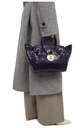 Женская сумка из кожи аллигатора RALPH LAUREN темно-фиолетового цвета, арт. 435832072/AMIS | Фото 2 (Ремень/цепочка: На ремешке; Размер: medium; Сумки-технические: Сумки top-handle; Материал: Экзотическая кожа)