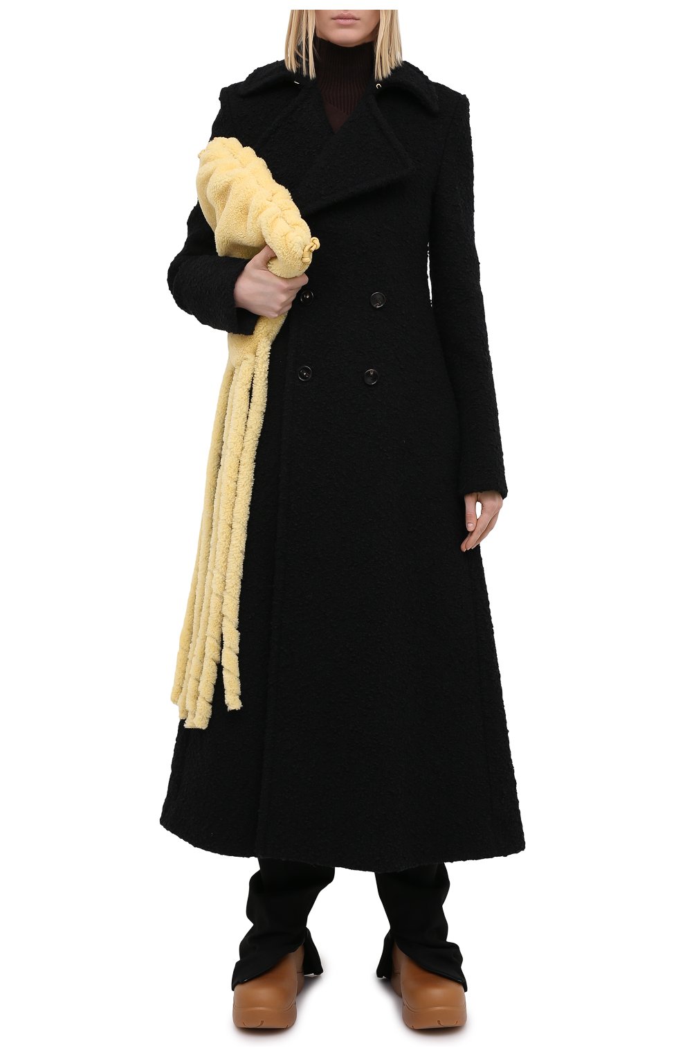 Женское пальто BOTTEGA VENETA черного цвета, арт. 640689/V03D0 | Фото 2 (Рукава: Длинные; Региональные ограничения белый список (Axapta Mercury): RU; Материал внешний: Хлопок; Стили: Классический; Длина (верхняя одежда): Длинные; 1-2-бортные: Двубортные; Материал подклада: Купро)