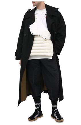 Мужской бомбер y/project x canada goose Y/PROJECT бежевого цвета по цене 223000 руб., арт. YPCGMPULL2 Y17 | Фото 2 Мужской бомбер y/project x canada goose Y/PROJECT бежевого цвета, арт. YPCGMPULL2 Y17 | Фото 2