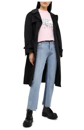 Женская хлопковая футболка VETEMENTS розового цвета по цене 40950 руб., арт. UE51TR390P 1600/W | Фото 2 Женская хлопковая футболка VETEMENTS розового цвета, арт. UE51TR390P 1600/W | Фото 2
