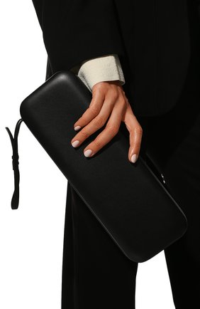 Женский клатч JIL SANDER черного цвета по цене 69950 руб., арт. JSWR856489-WRB01040F | Фото 2 Женский клатч JIL SANDER черного цвета, арт. JSWR856489-WRB01040F | Фото 2