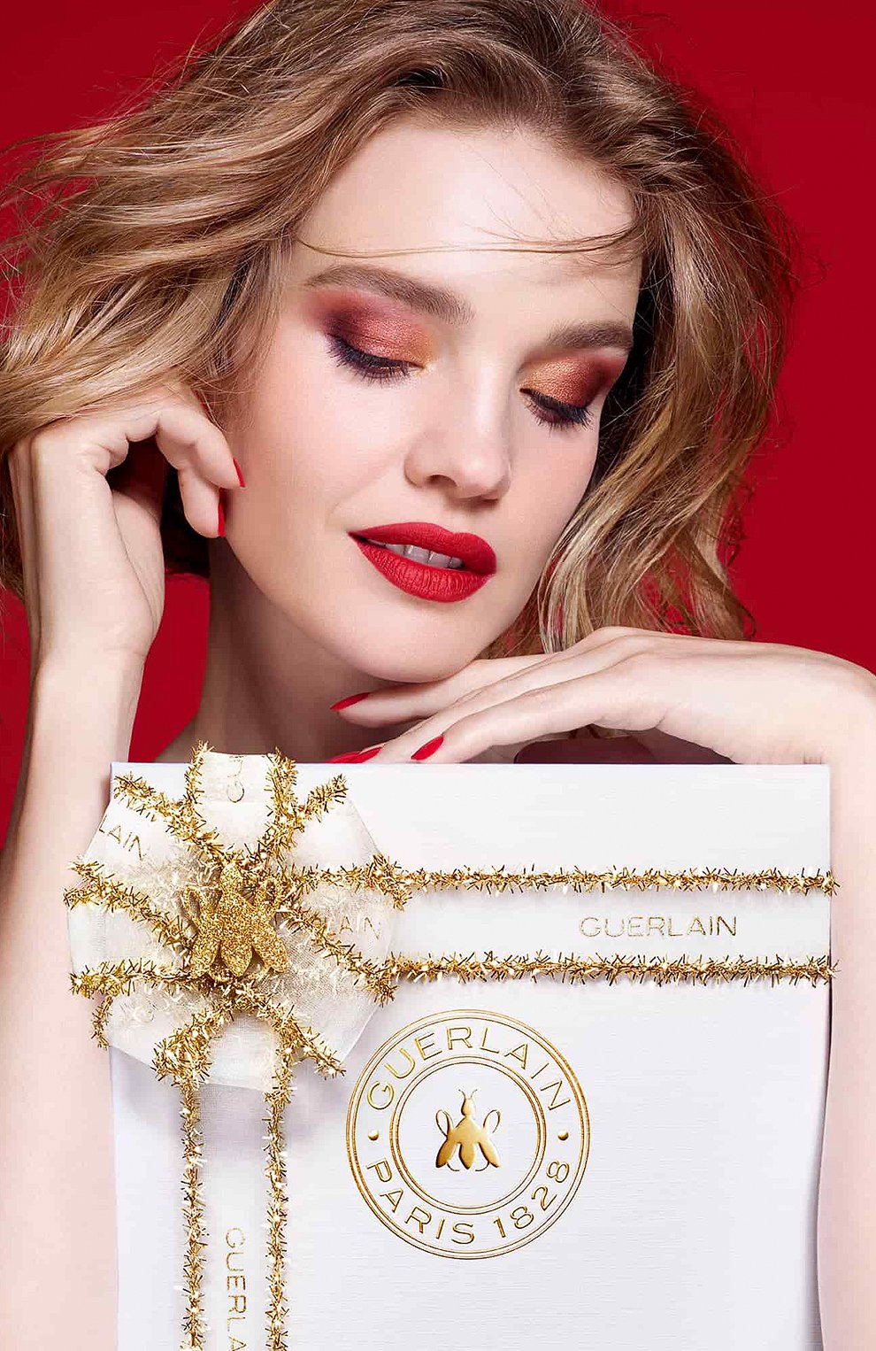 Пудра для лица в шариках météorites golden bee (25g) GUERLAIN бесцветного цвета по цене 0 руб., арт. G043348 | Фото 5 Пудра для лица в шариках météorites golden bee (25g) GUERLAIN бесцветного цвета, арт. G043348 | Фото 5