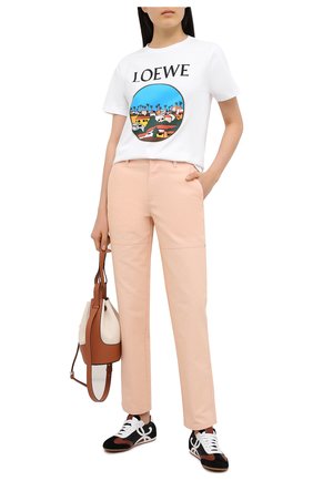 Женская хлопковая футболка LOEWE белого цвета по цене 24800 руб., арт. S897Y22X02 | Фото 2 Женская хлопковая футболка LOEWE белого цвета, арт. S897Y22X02 | Фото 2