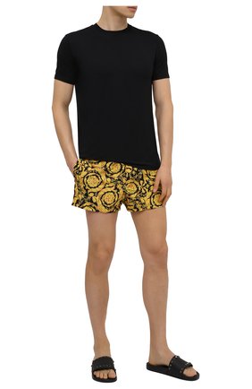 Детского плавки-шорты VERSACE разноцветного цвета по цене 27300 руб., арт. ABU05020/A233170 | Фото 2 Детского плавки-шорты VERSACE разноцветного цвета, арт. ABU05020/A233170 | Фото 2