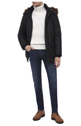 Мужская пуховик CORNELIANI синего цвета по цене 280500 руб., арт. 8625C8-0820207/00 | Фото 2 Мужская пуховик CORNELIANI синего цвета, арт. 8625C8-0820207/00 | Фото 2 (Материал внешний: Шерсть; Материал утеплителя: Пух и перо; Рукава: Длинные; Материал подклада: Синтетический материал; Кросс-КТ: Куртка, Пуховик; Мужское Кросс-КТ: пуховик-короткий; Стили: Кэжуэл; Длина (верхняя одежда): До середины бедра; Региональные ограничения белый список (Axapta Mercury): RU)