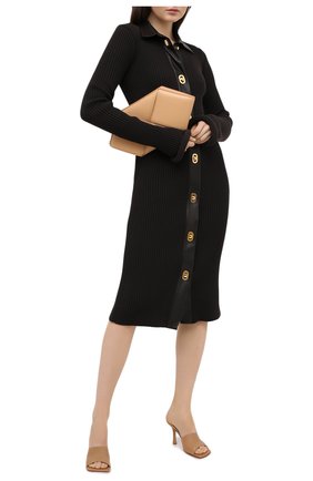 Женские кожаные мюли BOTTEGA VENETA бежевого цвета по цене 57050 руб., арт. 610538/VBSF0 | Фото 2 Женские кожаные мюли BOTTEGA VENETA бежевого цвета, арт. 610538/VBSF0 | Фото 2