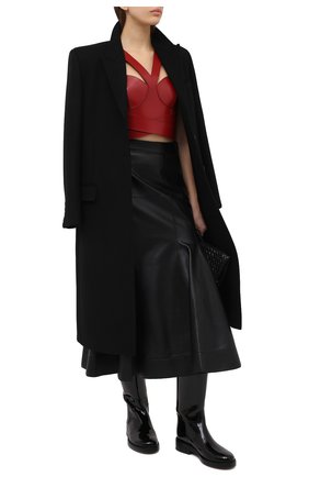 Женский кожаный топ ALEXANDER MCQUEEN красного цвета по цене 0 руб., арт. 633550/Q5AEC | Фото 2 Женский кожаный топ ALEXANDER MCQUEEN красного цвета, арт. 633550/Q5AEC | Фото 2 (Длина (для топов): Укороченные; Кросс-КТ: без рукавов; Материал внешний: Натуральная кожа; Рукава: На бретелях)