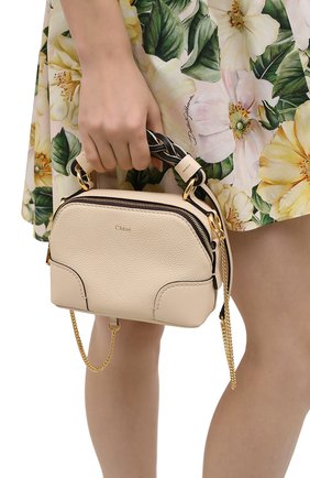 Женская сумка daria small CHLOÉ светло-бежевого цвета по цене 99500 руб., арт. CHC20WS362C62 | Фото 2 Женская сумка daria small CHLOÉ светло-бежевого цвета, арт. CHC20WS362C62 | Фото 2