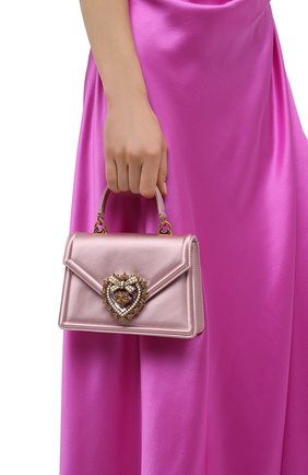 Женская сумка devotion DOLCE & GABBANA светло-розового цвета по цене 126000 руб., арт. BB6711/AW132 | Фото 2 Женская сумка devotion DOLCE & GABBANA светло-розового цвета, арт. BB6711/AW132 | Фото 2 (Женское Кросс-КТ: Вечерняя сумка; Сумки-технические: Сумки через плечо, Сумки top-handle; Размер: mini; Ремень/цепочка: На ремешке; Материал: Текстиль)