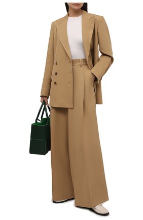 Женская шелковая футболка RALPH LAUREN кремвого цвета по цене 62250 руб., арт. 290710199 | Фото 2 Женская шелковая футболка RALPH LAUREN кремвого цвета, арт. 290710199 | Фото 2