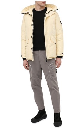 Мужская пуховая куртка STONE ISLAND белого цвета по цене 92750 руб., арт. 731542732 | Фото 2 Мужская пуховая куртка STONE ISLAND белого цвета, арт. 731542732 | Фото 2