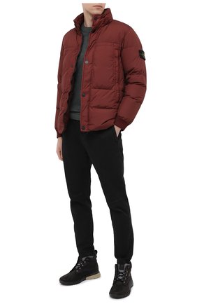 Мужская пуховая куртка STONE ISLAND бордового цвета по цене 73150 руб., арт. 731540123 | Фото 2 Мужская пуховая куртка STONE ISLAND бордового цвета, арт. 731540123 | Фото 2