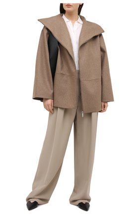 Женские брюки из вискозы и шелка GIORGIO ARMANI бежевого цвета по цене 99500 руб., арт. 0WHPP0DD/T008A | Фото 2 Женские брюки из вискозы и шелка GIORGIO ARMANI бежевого цвета, арт. 0WHPP0DD/T008A | Фото 2
