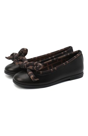 Детские кожаные балетки FENDI черного цвета по цене 48250 руб., арт. JFR314/AD7C/27-31 | Фото 1 Детские кожаные балетки FENDI черного цвета, арт. JFR314/AD7C/27-31 | Фото 1 (Материал внутренний: Натуральная кожа, Текстиль; Материал внешний: Кожа; Девочки-школьная форма: Классическая обувь; Региональные ограничения белый список (Axapta Mercury): RU; Длина стельки: 20, 18,5, 19)
