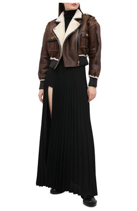 Женская кожаная куртка BALMAIN коричневого цвета по цене 299500 руб., арт. UF08650/L050 | Фото 2 Женская кожаная куртка BALMAIN коричневого цвета, арт. UF08650/L050 | Фото 2