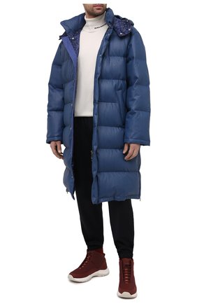 Мужская кожаный пуховик ZILLI SPORT темно-синего цвета по цене 891000 руб., арт. MAU-YD003-SDB00/0001 | Фото 2 Мужская кожаный пуховик ZILLI SPORT темно-синего цвета, арт. MAU-YD003-SDB00/0001 | Фото 2 (Материал утеплителя: Пух и перо; Материал подклада: Шелк; Длина (верхняя одежда): До колена; Рукава: Длинные; Мужское Кросс-КТ: пуховик-длинный; Стили: Кэжуэл; Кросс-КТ: Куртка; Материал внешний: Натуральная кожа; Региональные ограничения белый список (Axapta Mercury): RU)