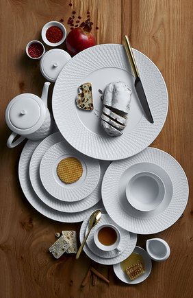 Кофейная чашка с блюдцем twist or BERNARDAUD золотого цвета по цене 23650 руб., арт. 1849/79 | Фото 3 Кофейная чашка с блюдцем twist or BERNARDAUD золотого цвета, арт. 1849/79 | Фото 3 (Ограничения доставки: fragile-2)