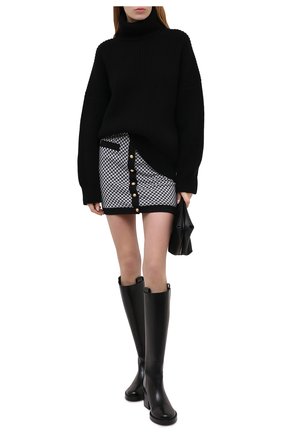 Женская юбка BALMAIN черно-белого цвета по цене 76450 руб., арт. VF14064/J104 | Фото 2 Женская юбка BALMAIN черно-белого цвета, арт. VF14064/J104 | Фото 2 (Материал подклада: Хлопок; Длина Ж (юбки, платья, шорты): Мини; Материал внешний: Хлопок; Женское Кросс-КТ: Юбка-одежда; Стили: Гламурный)