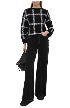 Женский пуловер из вискозы STELLA MCCARTNEY черно-белого цвета по цене 97250 руб., арт. 602161/S2216 | Фото 2 Женский пуловер из вискозы STELLA MCCARTNEY черно-белого цвета, арт. 602161/S2216 | Фото 2 (Материал внешний: Вискоза; Длина (для топов): Стандартные; Рукава: Длинные; Стили: Кэжуэл; Женское Кросс-КТ: Пуловер-одежда; Региональные ограничения белый список (Axapta Mercury): RU)