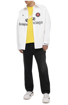 Мужская хлопковая футболка VETEMENTS желтого цвета по цене 44700 руб., арт. UE51TR760Y 1614/M | Фото 2 Мужская хлопковая футболка VETEMENTS желтого цвета, арт. UE51TR760Y 1614/M | Фото 2