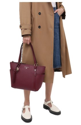 Женский сумка-шопер nomad MICHAEL MICHAEL KORS бордового цвета по цене 23000 руб., арт. 30F0LNXT2L | Фото 2 Женский сумка-шопер nomad MICHAEL MICHAEL KORS бордового цвета, арт. 30F0LNXT2L | Фото 2