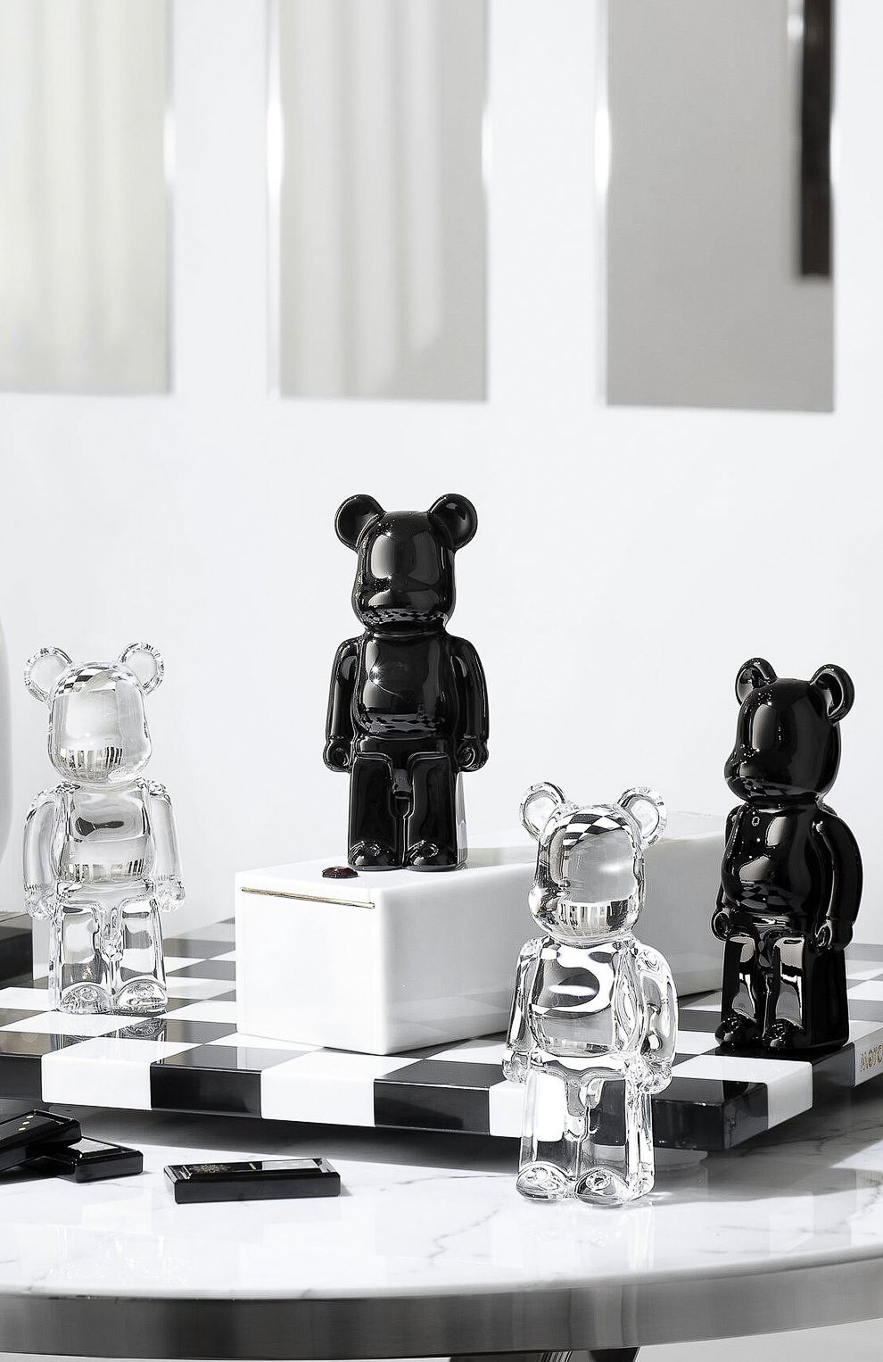 Статуэтка be@rbrick BACCARAT черного цвета по цене 62800 руб., арт. 2 814 153 | Фото 3 Статуэтка be@rbrick BACCARAT черного цвета, арт. 2 814 153 | Фото 3 (Ограничения доставки: fragile-2)