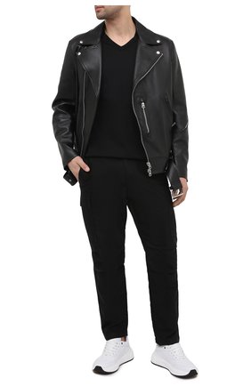 Мужская хлопковая футболка TOM FORD черного цвета по цене 29900 руб., арт. BW402/TFJ894 | Фото 2 Мужская хлопковая футболка TOM FORD черного цвета, арт. BW402/TFJ894 | Фото 2
