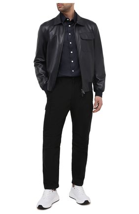 Мужской кожаный бомбер GIORGIO ARMANI темно-синего цвета по цене 415500 руб., арт. ASR13P/ASP11 | Фото 2 Мужской кожаный бомбер GIORGIO ARMANI темно-синего цвета, арт. ASR13P/ASP11 | Фото 2