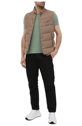 Мужская футболка из вискозы GIORGIO ARMANI зеленого цвета по цене 21750 руб., арт. 8NST53/SJP4Z | Фото 2 Мужская футболка из вискозы GIORGIO ARMANI зеленого цвета, арт. 8NST53/SJP4Z | Фото 2