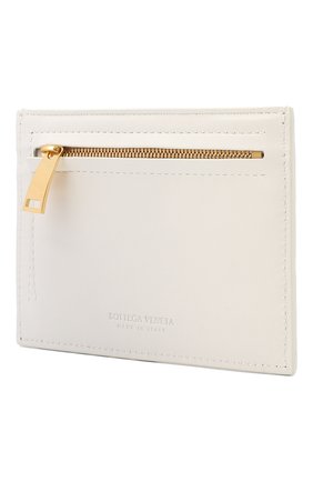 Женский кожаный футляр для кредитных карт BOTTEGA VENETA белого цвета по цене 29800 руб., арт. 635043/VCPP3 | Фото 2 Женский кожаный футляр для кредитных карт BOTTEGA VENETA белого цвета, арт. 635043/VCPP3 | Фото 2