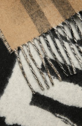 Женский кашемировый шарф BURBERRY черного цвета, арт. 8037558 | Фото 2 (Материал: Текстиль, Кашемир, Шерсть; Принт: С принтом)
