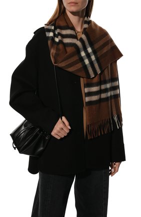 Мужские кашемировый шарф BURBERRY бежевого цвета по цене 23850 руб., арт. 8037147 | Фото 2 Мужские кашемировый шарф BURBERRY бежевого цвета, арт. 8037147 | Фото 2