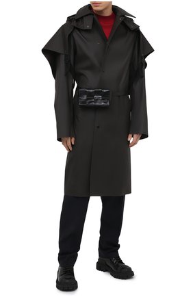Мужская кожаная поясная сумка BOTTEGA VENETA черного цвета по цене 85250 руб., арт. 651053/VCQ72 | Фото 2 Мужская кожаная поясная сумка BOTTEGA VENETA черного цвета, арт. 651053/VCQ72 | Фото 2 (Материал: Натуральная кожа; Ремень/цепочка: На ремешке; Размер: mini)