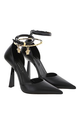 Женская кожаные туфли VERSACE черного цвета по цене 81850 руб., арт. DST569P/DVT2P | Фото 1 Женская кожаные туфли VERSACE черного цвета, арт. DST569P/DVT2P | Фото 1