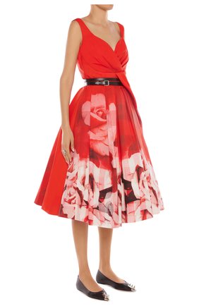 Женское платье ALEXANDER MCQUEEN красного цвета по цене 419500 руб., арт. 651668/QCACD | Фото 2 Женское платье ALEXANDER MCQUEEN красного цвета, арт. 651668/QCACD | Фото 2