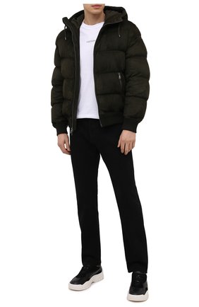 Мужской пуховый бомбер RALPH LAUREN зеленого цвета по цене 358500 руб., арт. 790813449 | Фото 2 Мужской пуховый бомбер RALPH LAUREN зеленого цвета, арт. 790813449 | Фото 2 (Кросс-КТ: Куртка; Мужское Кросс-КТ: Кожа и замша, пуховик-короткий; Принт: Без принта; Стили: Кэжуэл; Рукава: Длинные; Длина (верхняя одежда): Короткие; Материал подклада: Вискоза)