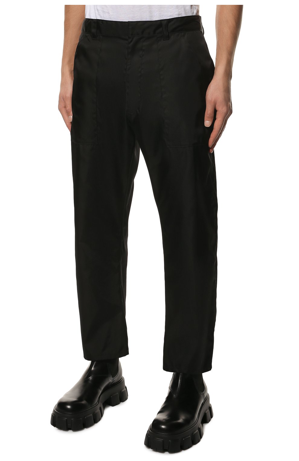 Мужские брюки PRADA черного цвета, арт. SPH85-1YFL-F0002-202 | Фото 3 (Случай: Повседневный; Материал внешний: Синтетический материал; Стили: Минимализм; Длина (брюки, джинсы): Укороченные)