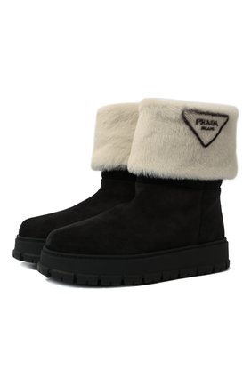 Женские замшевые сапоги PRADA черного цвета по цене 110000 руб., арт. 1T502M-JFT-F0889-ZF45 | Фото 1 Женские замшевые сапоги PRADA черного цвета, арт. 1T502M-JFT-F0889-ZF45 | Фото 1 (Высота голенища: Средние; Каблук высота: Без каблука; Каблук тип: Устойчивый; Материал внешний: Шерсть, Замша; Подошва: Платформа)