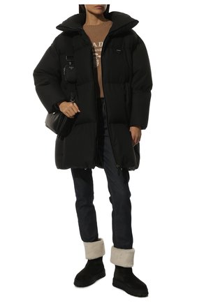 Женские замшевые сапоги PRADA черного цвета по цене 110000 руб., арт. 1T502M-JFT-F0889-ZF45 | Фото 2 Женские замшевые сапоги PRADA черного цвета, арт. 1T502M-JFT-F0889-ZF45 | Фото 2 (Высота голенища: Средние; Каблук высота: Без каблука; Каблук тип: Устойчивый; Материал внешний: Шерсть, Замша; Подошва: Платформа)