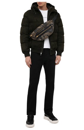 Мужская кожаная поясная сумка TOM FORD хаки цвета по цене 187000 руб., арт. H0396T-ICL022 | Фото 2 Мужская кожаная поясная сумка TOM FORD хаки цвета, арт. H0396T-ICL022 | Фото 2